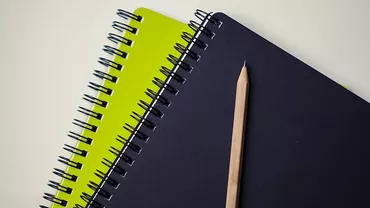 TRAGEDIE la o şcoală din Dâmboviţa: Un DULAP a căzut peste o ELEVĂ