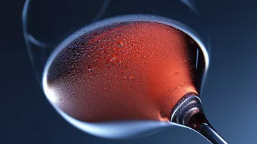 India: Peste 150 de oameni au MURIT după ce au consumat ALCOOL CONTRAFĂCUT