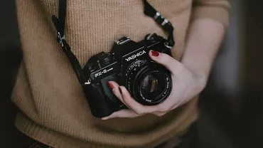Doi fotografi au fost AMENINŢAŢI cu MOARTEA din cauza calităţii pozelor făcute la nunţi: 'La dansul mirilor a filmat fundul soţului ei'