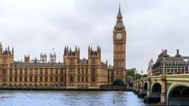 Marea Britanie: Poliţia și partidele ar fi protejat politicieni de acuzaţii de abuzuri sexuale asupra minorilor