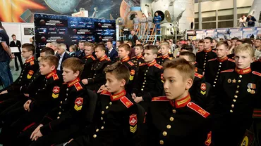Rusia plănuieşte trimiterea tinerilor delicvenţi în centre de 'REEDUCARE PATRIOTICĂ'
