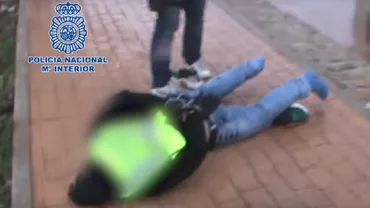 FALŞI poliţişti români, PRINŞI în Spania cu sute de mii de euro. Ar furat de la traficanți de droguri (VIDEO)