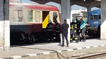 TREN ÎN FLĂCĂRI, la Timișoara! Pompierii au intervenit DE URGENȚĂ (FOTO)