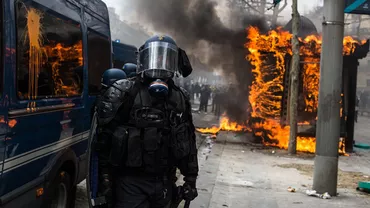 Măsuri FĂRĂ PRECEDENT ale autorităţilor franceze în contextul unor noi proteste ale 'Vestelor de Galbene' (FOTO)
