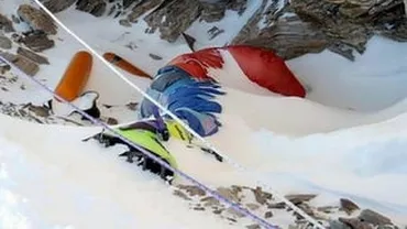 Sute de CADAVRE pe Everest! Imagini TERIFIANTE: Este cel mai mare cimitir în aer liber (FOTO)
