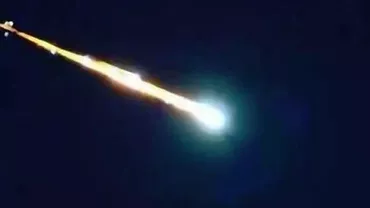 INCREDIBIL! Un meteorit s-a prăbușit lângă o șosea din Buzău. Ce spun martorii... (VIDEO)