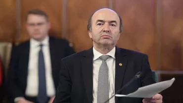 Dovada clară că Tudorel Toader și-a SCOS alunițele de pe față (FOTO)