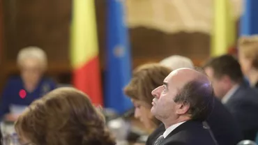 Moţiunea simplă împotriva lui Tudorel Toader, amânată pentru săptămâna viitoare. Ministrul Justiției: Calea de urmat pentru modificarea Codurilor penale este procedura parlamentară