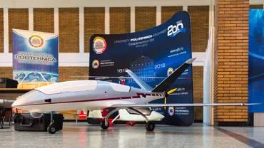 Acești oameni minunați și dronele lor zburătoare...