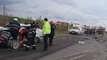 Accident rutier DEVASTATOR CU ȘAPTE VICTIME în Dâmbovița! Trei mașini s-au făcut PRAF