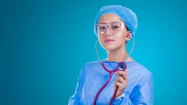 O asistentă medicală A MURIT după ce a fost atacată cu BRUTALITATE de un pacient cu probleme psihice