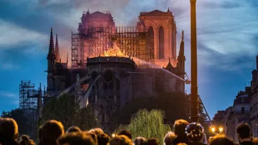 ”Răzbunarea lui Allah”. După incendiul de la Notre-Dame, musulmanii sărbătoresc tragicul eveniment