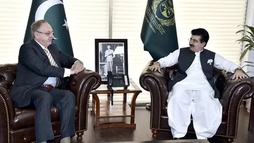 EXCLUSIV. Adevărul despre cei 500.000 de pakistanezi care ar urma să vină în România. Ministrul Muncii, pentru B1.RO: ”NU avem în acest moment un astfel de contingent aprobat” / MAE: Discuțiile NU au inclus stabilirea unor cote (FOTO)