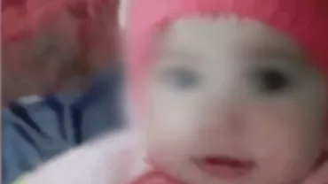 Fetiţa de 2 ani din Bacău dispărută marți a fost găsită pe un câmp, după mai bine de 18 ore de căutări (VIDEO)