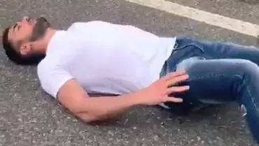 DE NECREZUT! Un șofer în stare de ebrietate a leșinat în timp ce sufla în etilotest (VIDEO)