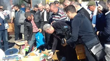 Fără jandarmi, Mihai Tudose - baie de mulțime la Buzău