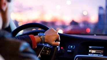 Clever reacționează după intrarea în vigoare a modificărilor aduse Legii taximetriei