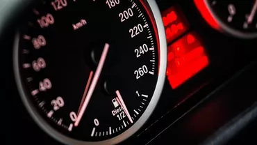 ACCIDENTUL ZILEI: Toată lumea a râs în HOHOTE de șoferul unui Ferrari! Momentul ar fi avut loc pe străzile din București (VIDEO)