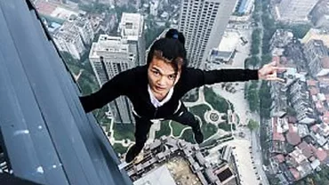 O platformă on-line, obligată la despăgubiri pentru moartea unui bărbat care a murit în timp ce-şi făcea un selfie