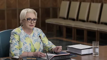 Viorica Dăncilă face primii paşi către înlocuirea lui Darius Valcov. Numește în funcţia de consilier o persoană condamnată definitiv