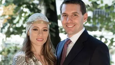 Fostul principe Nicolae și soția sa, Alina Binder, participă la Sfânta liturghie prezidată de Papa Francisc în Catedrala Catolică Sfântul Iosif din București (VIDEO)