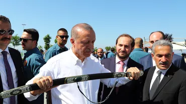 Recep Erdogan trece la un alt nivel politica dictatorială de eliminare a contestatarilor: Scriitorii au devenit ultimele victime din Turcia