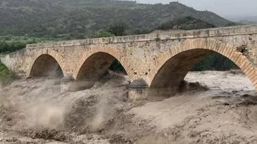 SITUAȚIE GRAVĂ în Prahova: Populația, avertizată prin sistemul Ro-Alert. PERICOL MAJOR de INUNDAȚII (FOTO)