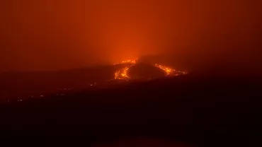 Imagini spectaculoase cu erupţia vulcanului Etna (VIDEO)