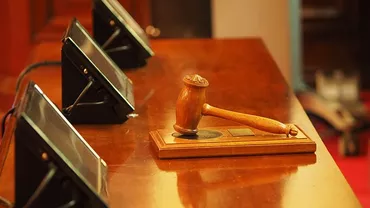 Un ieșean a pierdut și a și câștigat procesul cu Poliția. Cum a ajuns același judecător să dea două sentințe opuse în același caz