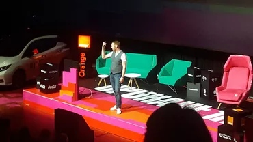 David JP Phillips, professional speaker, la iCEE.fest 2019 : “Un banal obiect îți poate crește prețul cu 6258% datorită unui singur lucru. Iar acesta este povestea”