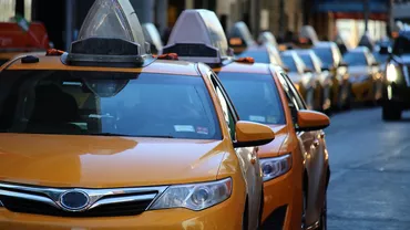 Semnal pentru România: Uber ameninţă Austria că pleacă dacă i se impun aceleaşi reguli de tarifare ca la taximetrişti
