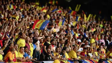 Naționala de tineret s-a întors acasă: Momente emoționante la aeroport. Sute de oameni i-au așteptat pe tricolori (VIDEO)