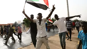 Cel puţin şapte morţi şi sute de răniţi în timpul unui miting pro-democrație