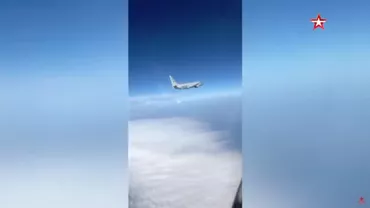 Momente tensionate la Marea Neagră: Un avion de vânătoare Su-27 a interceptat un avion american de cercetare, pentru că se apropiase prea tare de granițele Rusiei (VIDEO)