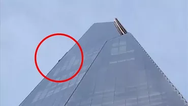Un bărbat a escaladat cea mai înaltă clădire din Europa cu mâinile goale (FOTO, VIDEO)
