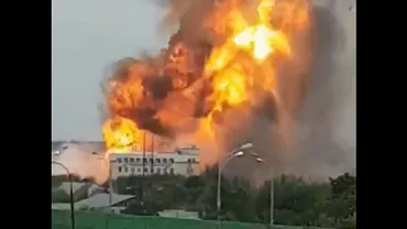 Incendiu de 50 de metri înălţime la o centrală din Moscova (VIDEO)