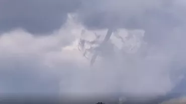 Vreme EXTREMĂ în România: Tornadă surprinsă la Miercurea Ciuc (VIDEO)