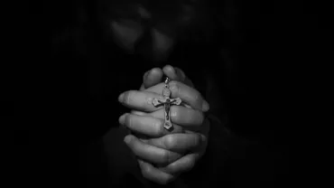 PORNO-SATANA DIN B.O.R: Preot SUSPENDAT după descinderile DIICOT de la biserică! A convins o fetiță de 13 ani să...