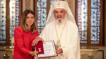 Simona Halep a primit cea mai înaltă distincție din partea Patriarhiei Române: 'Todeauna mulțumesc lui Dumnezeu. Sper să inspir cât mai mulți copii' (FOTO)