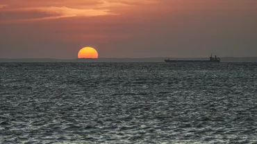 Regatul Unit își ține navele în afara strâmtorii Ormuz. Iranul confiscase două petroliere britanice care tranzitau zona