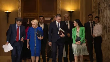Dăncilă, între retragerea de la prezidențiale și o guvernare minoritară. Ce le-ar fi spus premierul liderilor PSD după ședința de la Palatul Victoria