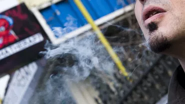 Olanda: Tot mai multe persoane consumă OXID DE AZOT ca drog recreativ. Autoritățile cer interzicerea gazului