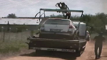 CAZUL CARACAL // Trei mașini au fost ridicate din curtea lui Gheorghe Dincă, pentru expertiză (VIDEO, FOTO)