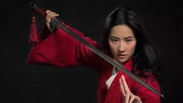 Actriţa din pelicula 'Mulan' a spus că susţine autorităţile comuniste din Hong Kong. Fanii ei nu prea au agreat ideea