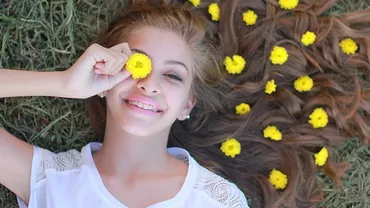 CELE MAI TARI BANCURI CU ALINUȚA: Învățătoarea și bunica