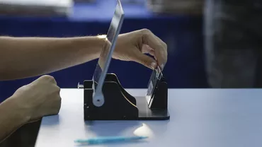 STS face apel la comisia parlamentară de anchetare a alegerilor europarlamentare să desigileze tabletele pentru că altfel blochează votul la prezidențiale