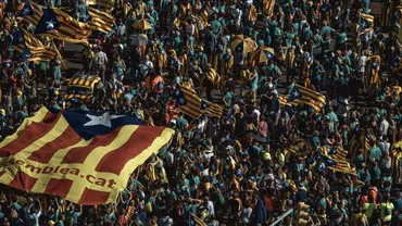 Tensiuni uriaşe în Spania: Peste 600.000 de oameni au participat la o manifestaţie pentru independenţa Cataluniei. Violenţe extreme pe străzile din Barcelona (VIDEO)