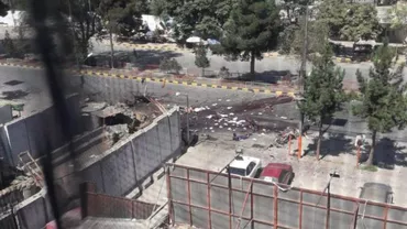 UPDATE // Cel puțin 22 de morți în explozia de joi de lângă Ambasada SUA din Kabul. Continuă atacurile sângeroase din capitala Afganistanului, soldate deja cu 2 români uciși