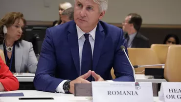 Atent la criticile B1.RO, Teodorovici a găsit o soluție de compromis: Ministrul „Discotecă” a purtat brățările de hipster și la a treia întâlnire din SUA, dar le-a ascuns în pozele publicate pe Facebook (FOTO)