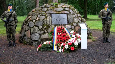 Tabără de îngrijire a mormintelor eroilor români înhumaţi în localitatea Lambinowice, Polonia